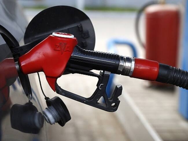 MinMinas informó que precios de combustibles bajarán. Foto: Colprensa