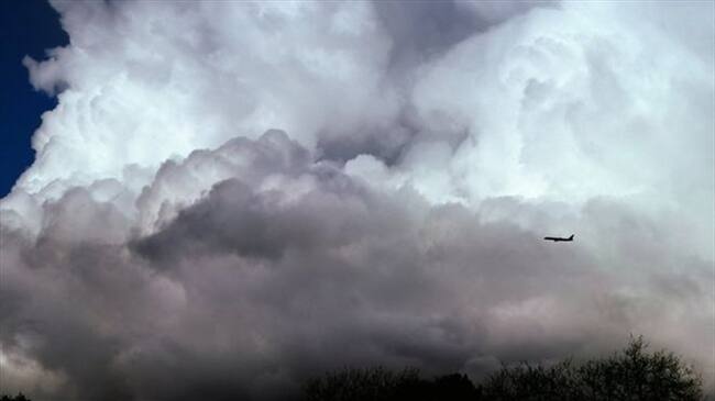 Se espera que con el nuevo satélite se capturen imágenes más nítidas y se obtenga información más rápida sobre el flujo de aire entre las nubes que causan las turbulencias. Foto: THINKSTOCK.