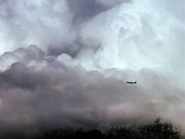 Se espera que con el nuevo satélite se capturen imágenes más nítidas y se obtenga información más rápida sobre el flujo de aire entre las nubes que causan las turbulencias. Foto: THINKSTOCK.