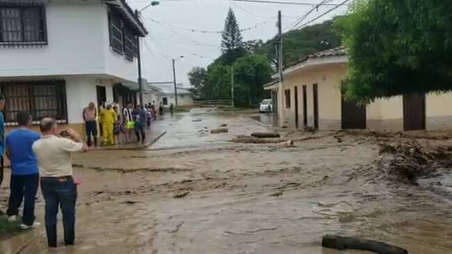 Fuertes lluvias dejan viviendas y vías inundadas en el municipio de Roldanillo, Valle del Cauca. Foto: Erika Rebolledo
