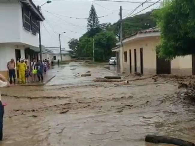 Fuertes lluvias dejan viviendas y vías inundadas en el municipio de Roldanillo, Valle del Cauca. Foto: Erika Rebolledo
