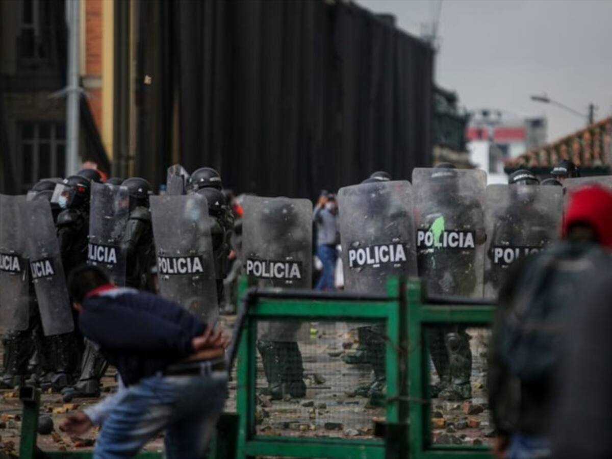 Más de 44 uniformados lesionados y 26 capturados durante movilizaciones en el país