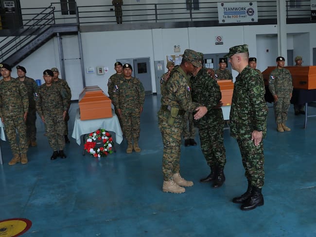 Repatrian cuerpos de militares muertos en accidente de helicóptero en frontera con Panamá. Foto: Ejército Nacional.