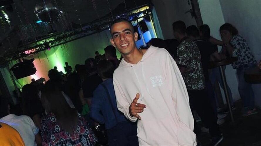 Se entregó Yersey Tami, cantante de rap que por medio de una canción confesó asesinato. Foto: Facebook