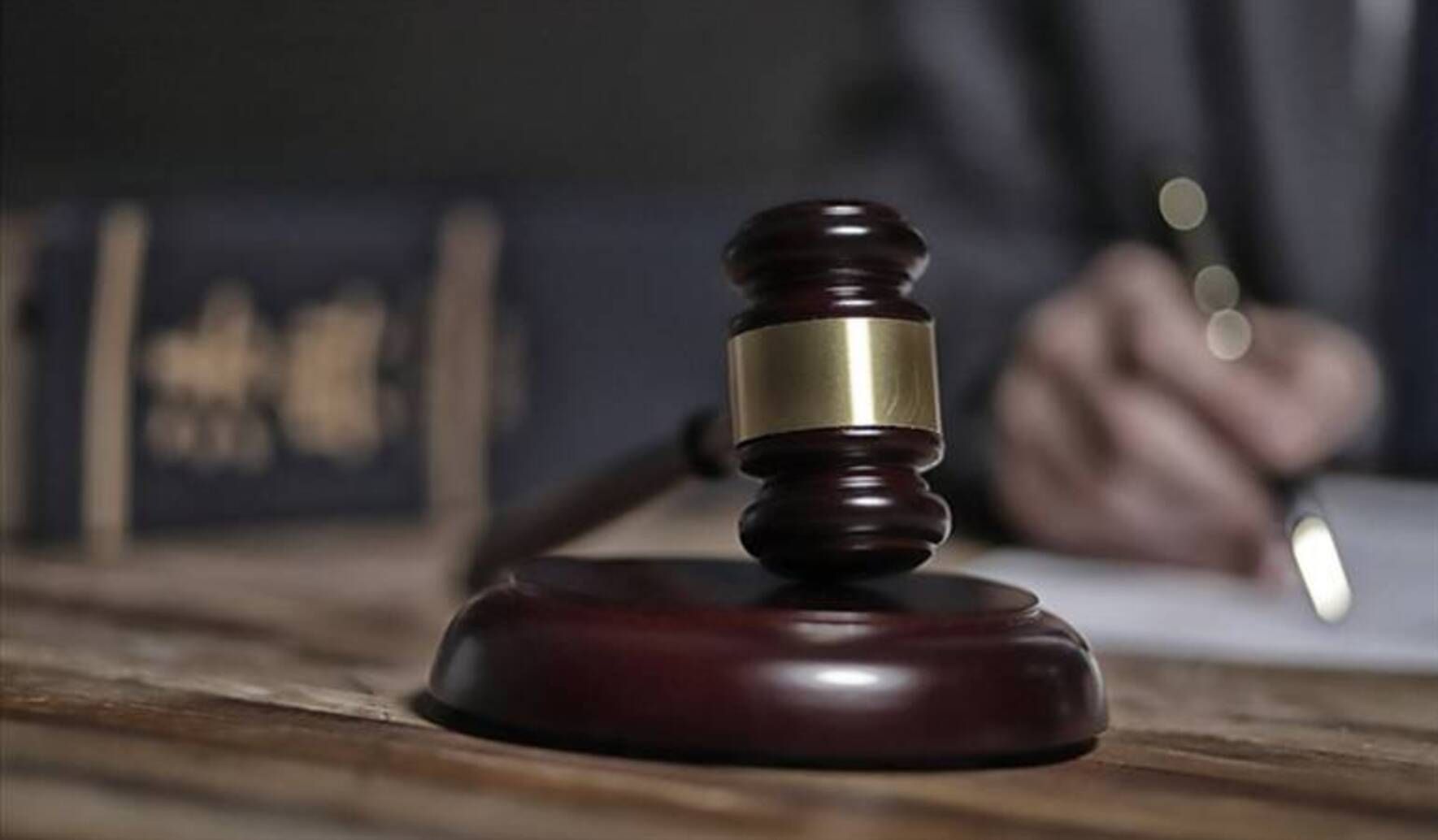 Los uniformados habrían entrado a la vivienda a la fuerza, según vídeos de terceros. Foto: Colprensa(Thot).