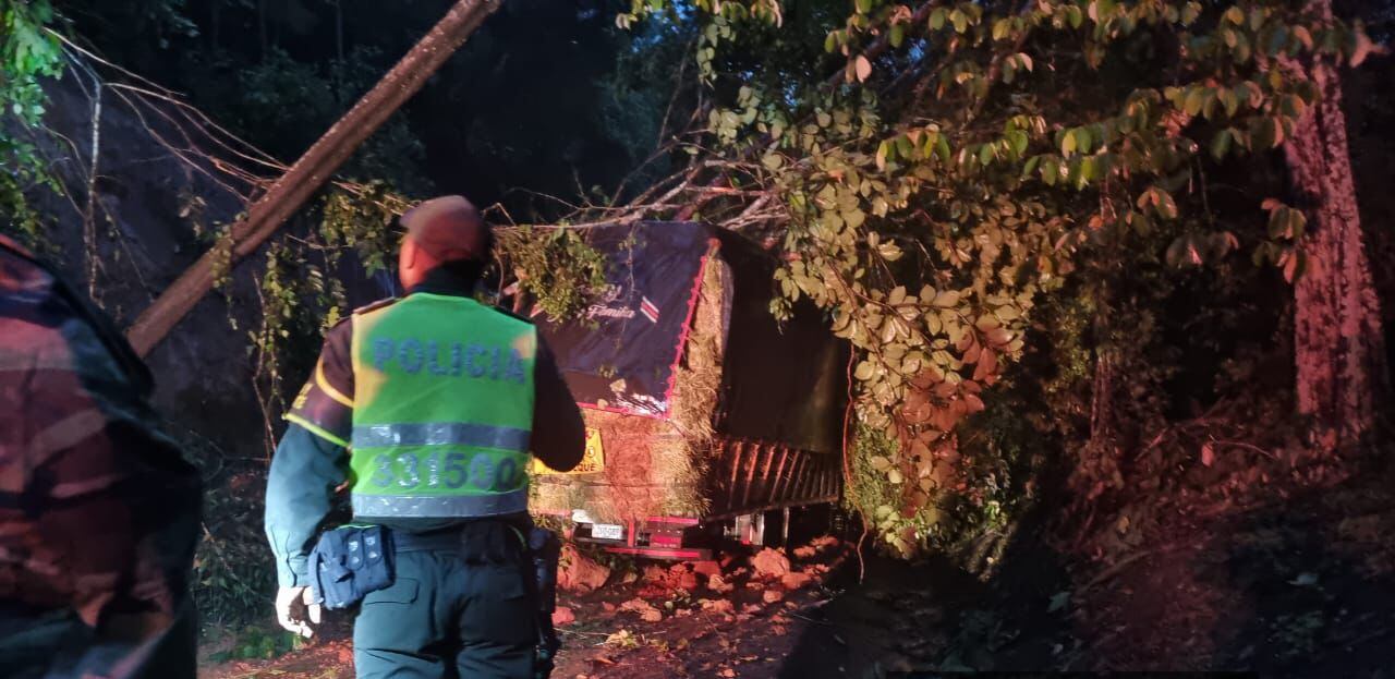CIERRE TOTAL DE LA VÍA SANTUARIO - CAÑO ALEGRE