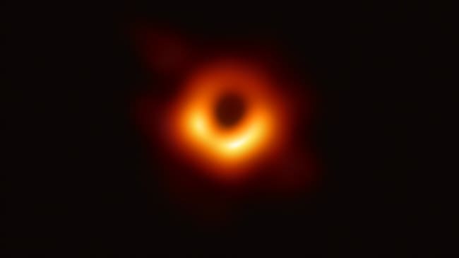 Astrónomos descubren nuevo agujero negro supermasivo. Foto: Getty Images