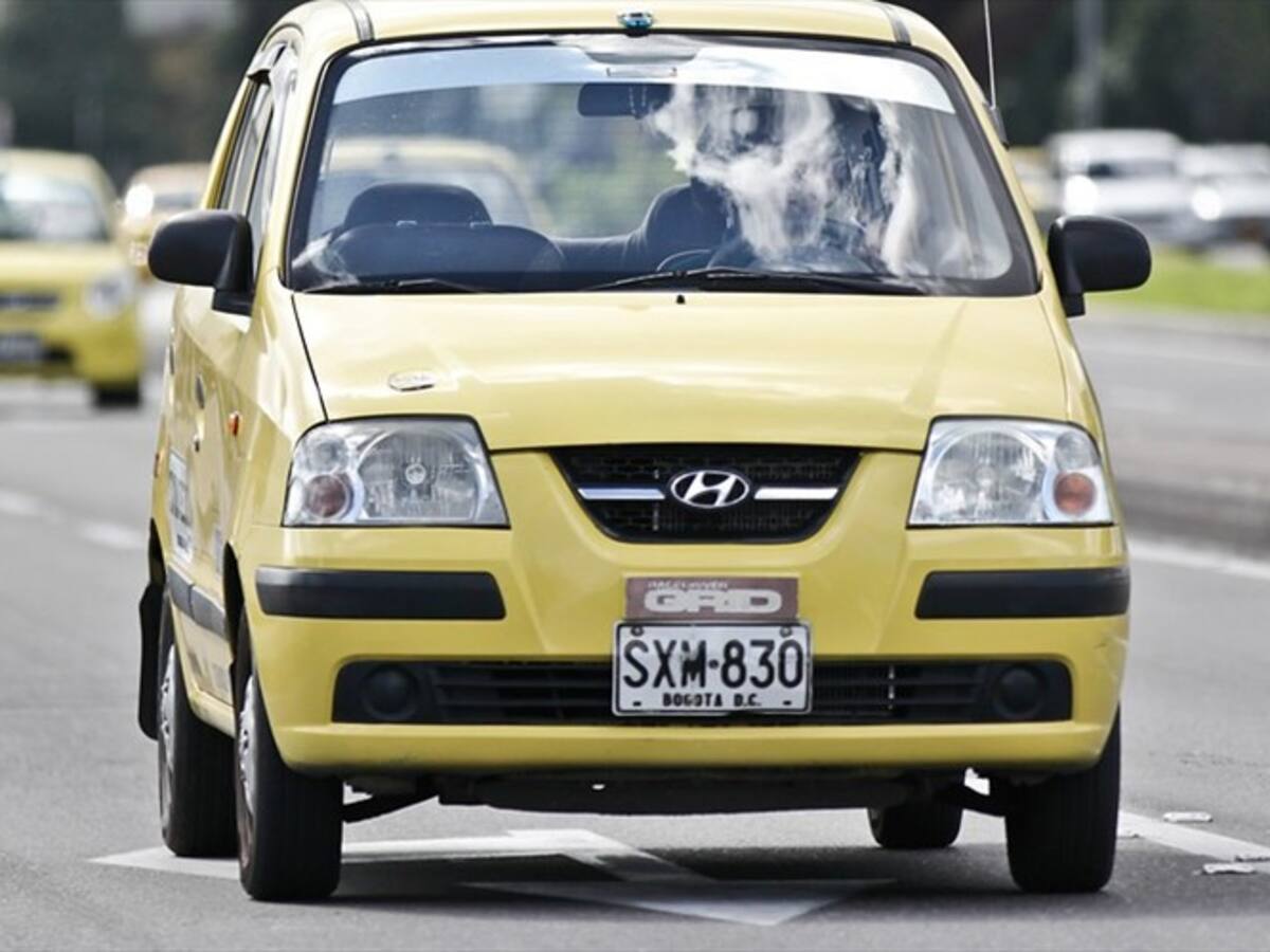 Taxistas se van a paro tras el regreso de Uber