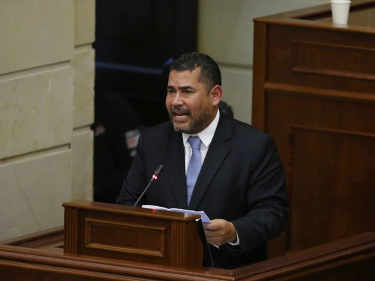 Chacón explica su propuesta de cambiar el IVA por impuesto del 8%