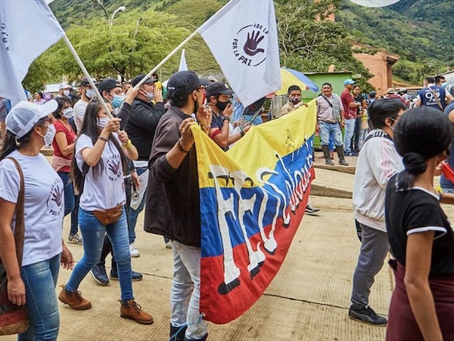 Caravana de excombatientes Farc llegó a Bogotá para exigir garantías a la paz