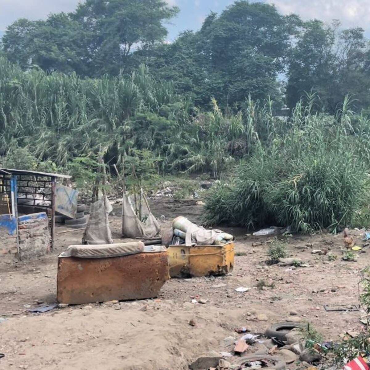 El mercado negro de armas estaría ingresando por las trochas con Venezuela