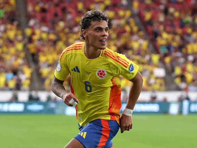 "Corredor de indulgencias": exorbitante narración de Martín de Francisco con el gol de Rios