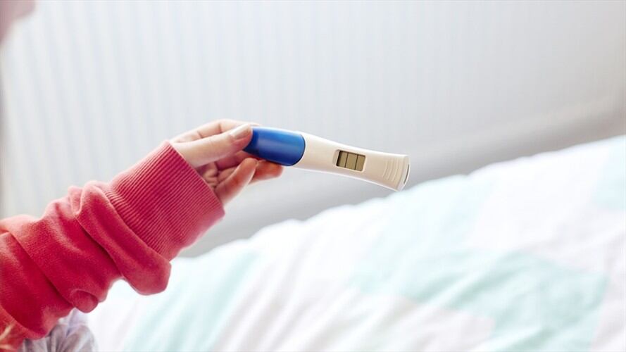 Expertos en salud y fertilidad destacaron algunas recomendaciones para quienes están buscando concebir en esta época.. Foto: Getty Images