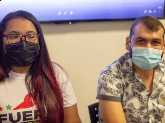 Lidy Ramírez junto a Abraham Dau, hijo del alcalde William Dau, en el lanzamiento de su movimiento. Crédito: Cortesía.