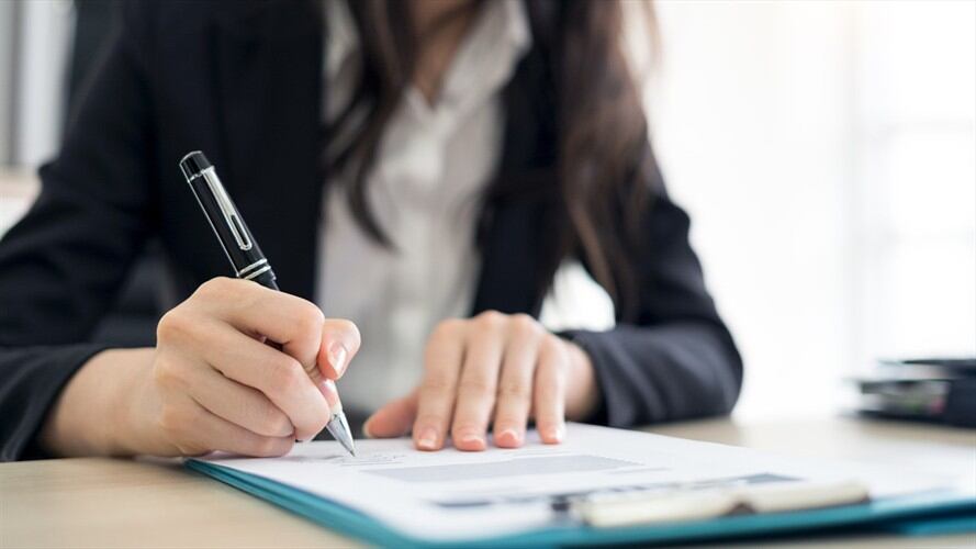 La Sala Plena de la Corte Constitucional tomó la decisión de transformar y modernizar el trámite de revisión eventual de las acciones de tutela a través de medios electrónicos. Foto: Getty Images