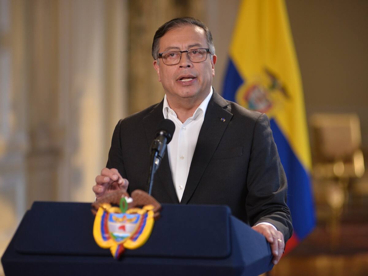 Petro pide al Pacto Histórico convocar las asambleas de inmediato en todos los municipios