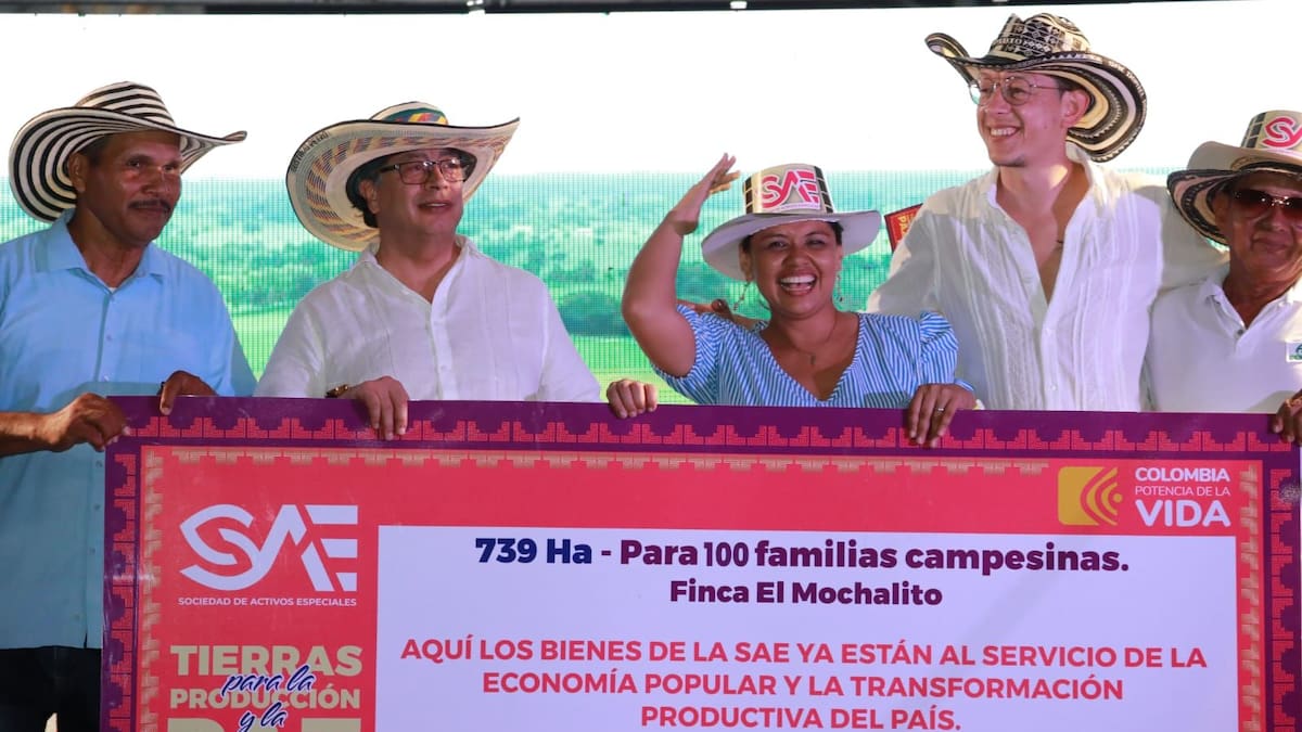 Más de 100 familias campesinas recibieron predios de la SAE en Ciénaga de Oro
