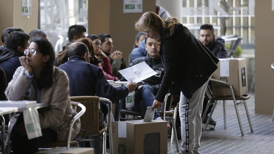 Se trata de 485 donantes que hicieron 534 aportes a campañas políticas por una cifra cercana a los 4.400 millones de pesos. Foto: Colprensa