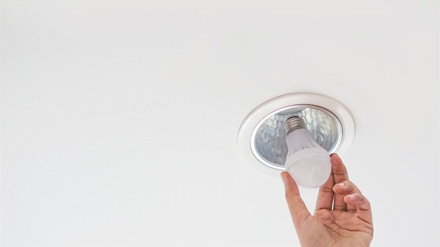 Natasha Avendaño, Superintendente de Servicios Públicos dijo que más de 100 mil quejas de usuarios están relacionadas con facturación.. Foto: Getty Images