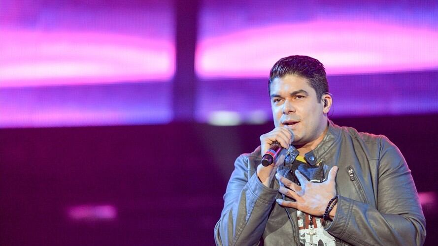 En un video quedó registrado cuando la tarima se desplomó y el artista desapareció del escenario.. Foto: Getty Images