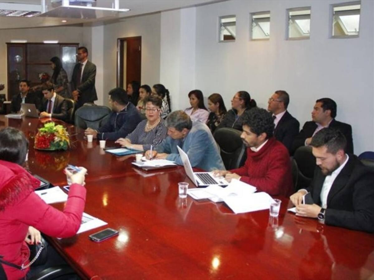 Afectados por proyectos de vivienda en Tunja piden atención especial a Superbancaria y FNA