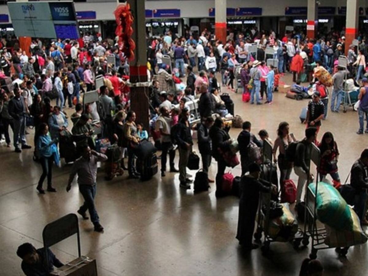 Terminales de transporte movieron 4,9 millones de pasajeros durante en el puente de reyes