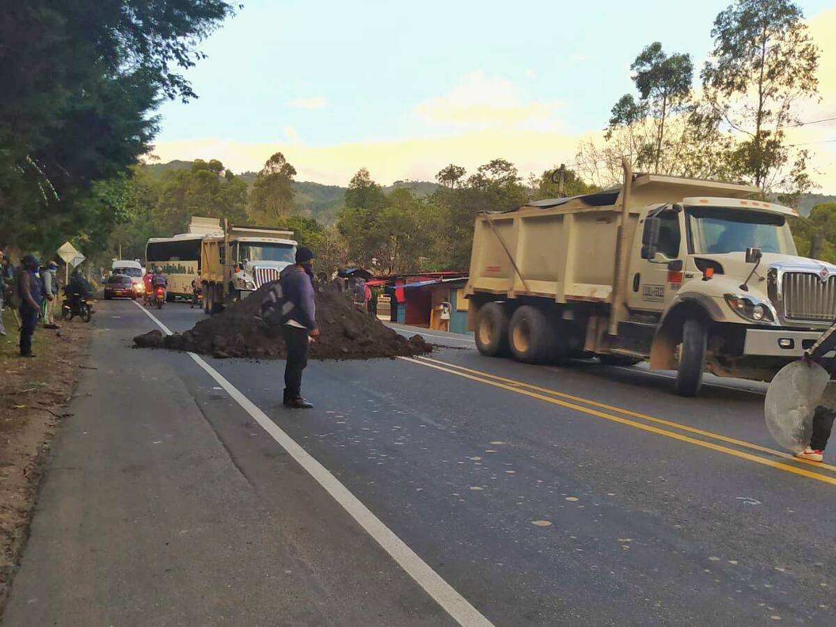 Lo único que hemos recibido es violencia de autoridades: AISO por bloqueo de Panamericana