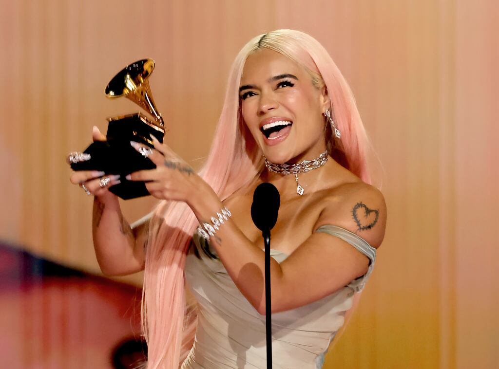 Karol G ganó su primer Grammy a mejor álbum de música urbana por ‘Mañana será bonito’. Foto: Getty Images.