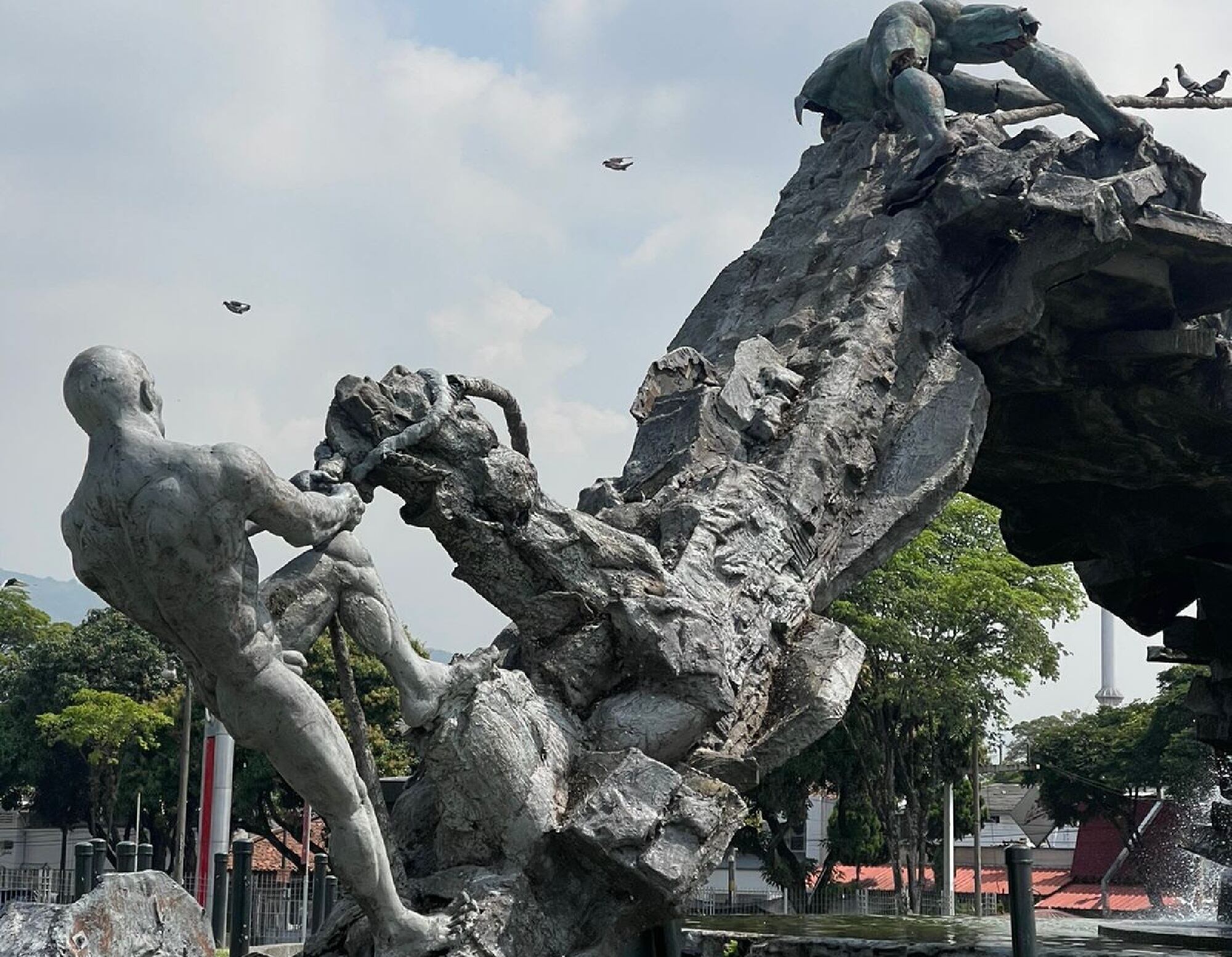 Monumento a La Solidaridad en Cali. Foto: W Radio.
