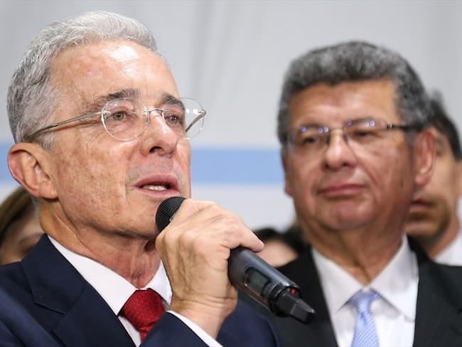 ¿Qué dicen los juristas sobre competencia del caso Uribe entre Fiscalía y Corte Suprema?