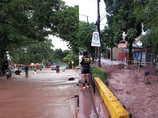 Habitantes habían alertado a la Alcaldía de Villavicencio sobre desbordamiento de río. Foto: Cortesía a Sigue La W