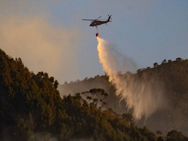 Incendio en Cerros Orientales de Bogotá. Foto: LUIS ACOSTA/AFP via Getty Images