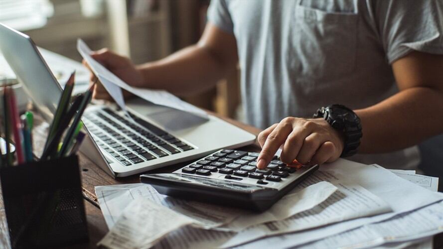 Paso a paso para facturar electrónicamente. Foto: Getty Images