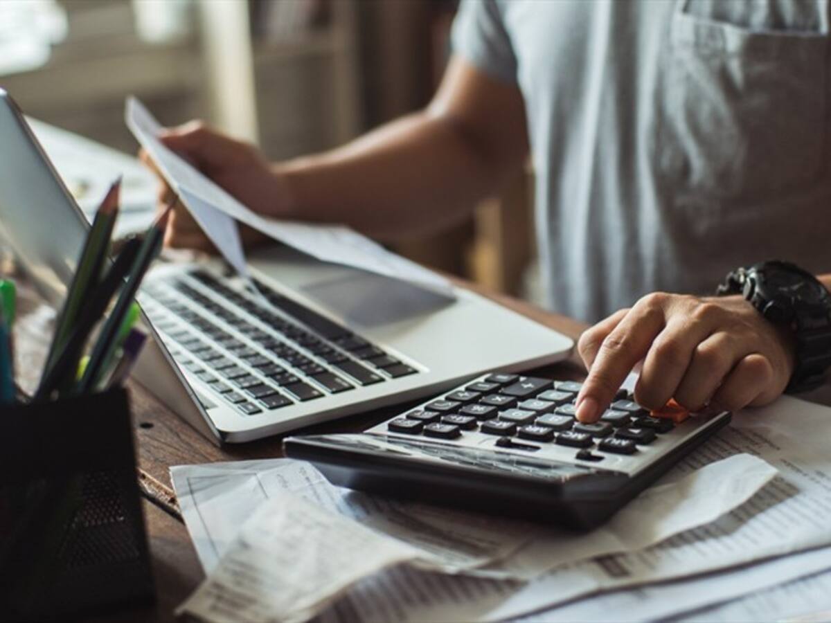 ¿Qué personas naturales no están obligadas a facturar electrónicamente?