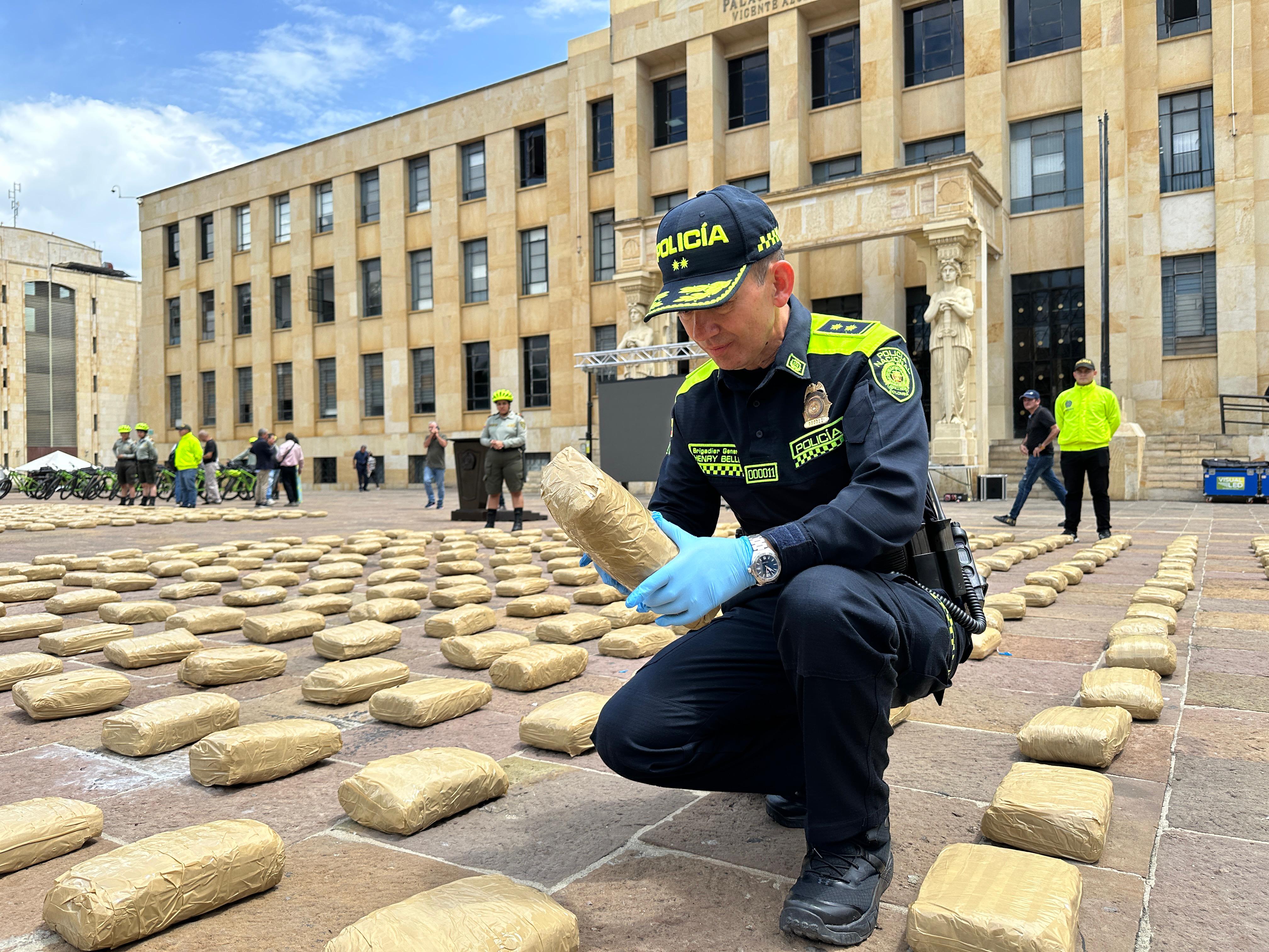 Capturan a abogado de ‘Los del Sur’: Se incautó casi una tonelada de droga. Foto: Policía Mebuc.