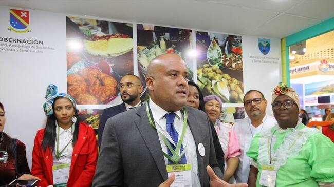 La imputación se da por los delitos de contrato sin cumplimiento de requisitos legales y peculado por apropiación. . Foto: Facebook