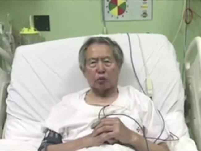 Alberto Fujimori aseguró que la noticia del indulto humanitario lo &quot;sorprendió&quot; en la unidad de cuidados intensivos de la clínica. Foto: Agencia EFE