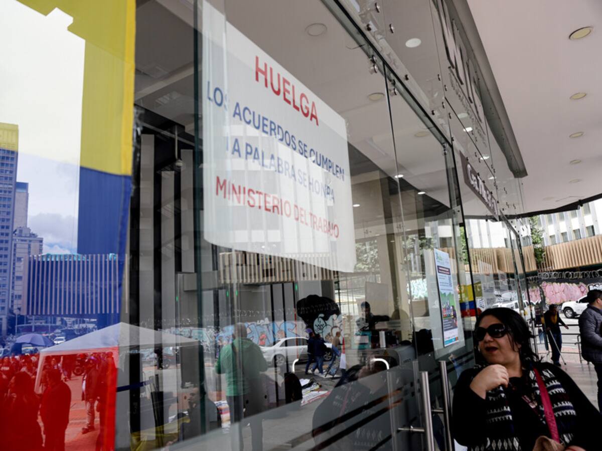 ¿Por qué sigue huelga de sindicatos de MinTrabajo? Viceministro de Empleo explica acuerdos