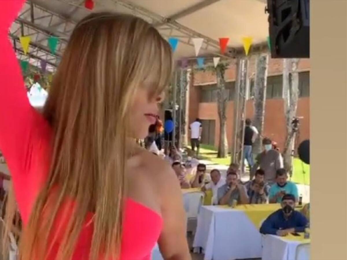 Denuncian que en la celebración del día de hombre en la UIS llevaron bailarinas