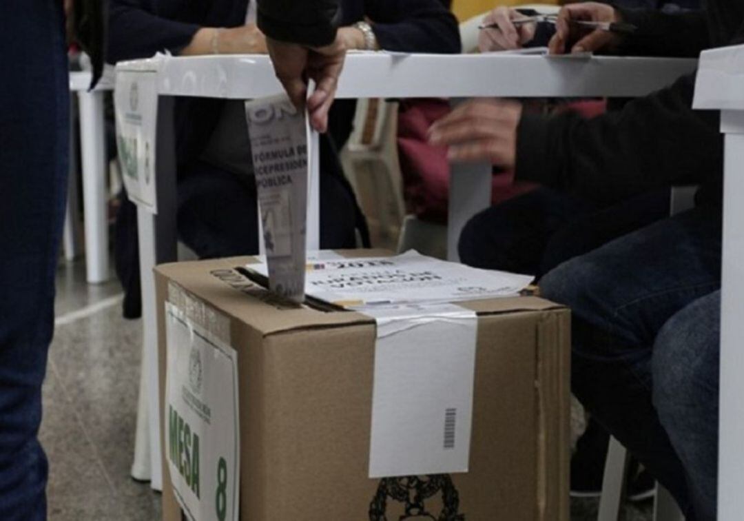 La mayoría de candidatos no están reportando sus cuentas. Crédito: Caracol Radio.