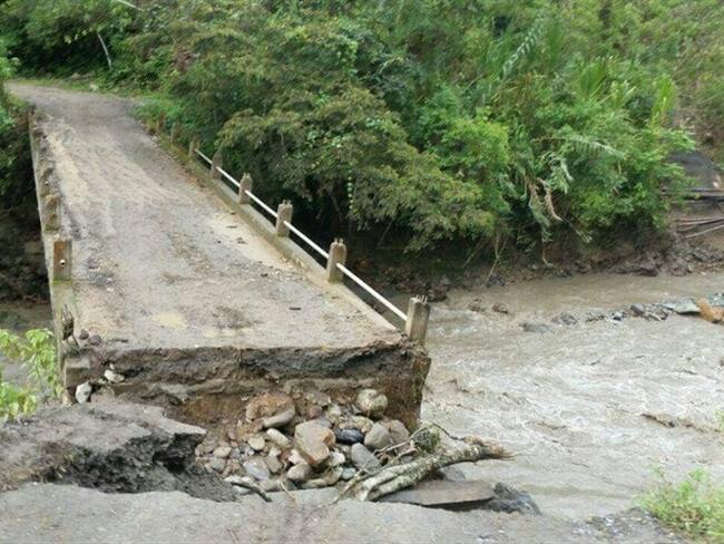 Cerca de 12.000 habitantes de Inzá incomunicados por colapso de dos puentes. Foto: Cortesía/ Novedades Televisión.