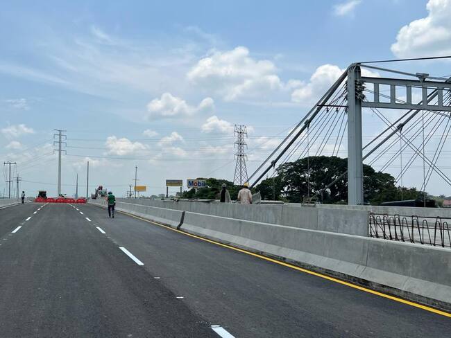 Calzada norte del nuevo puente de Juanchito será habilitada para aliviar trancones. Foto: Alcaldía de Candelaria, Valle del Cauca.