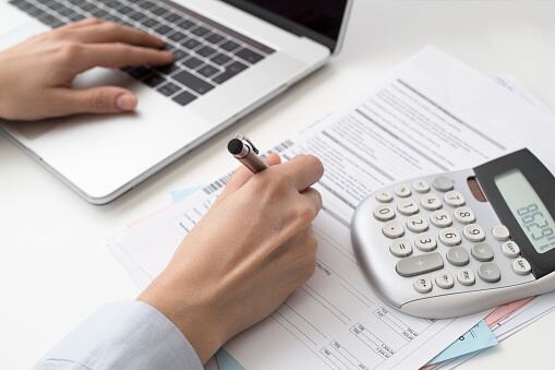 ¿Propuesta o populismo? Expertos analizan la propuesta de candidato al Senado de eliminar IVA. Foto: Getty