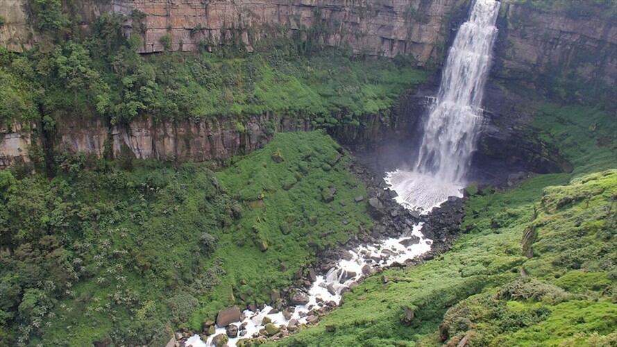 El ministro de Ambiente, Ricardo Lozano, emitió una resolución en donde designa al Salto de Tequendama como Patrimonio Natural de Colombia. Foto: Colprensa