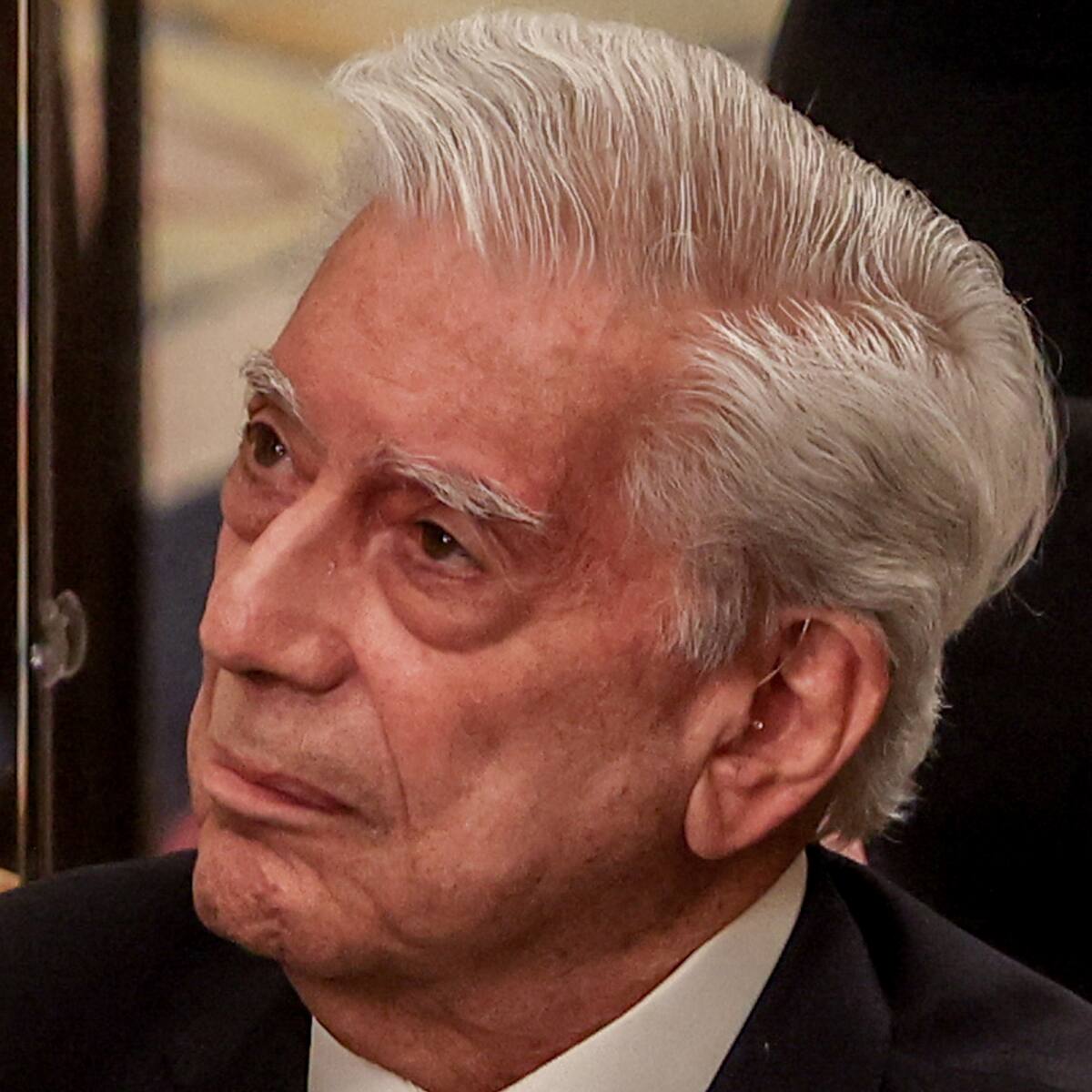 Nunca escribió un libro en contra de sus convicciones: Juan Cruz, amigo de Mario Vargas Llosa