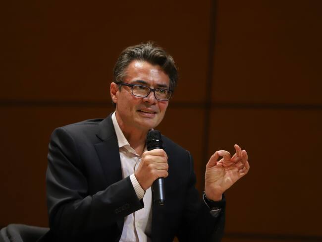 Alejandro Gaviria habla sobre la crítica relación con César Gaviria