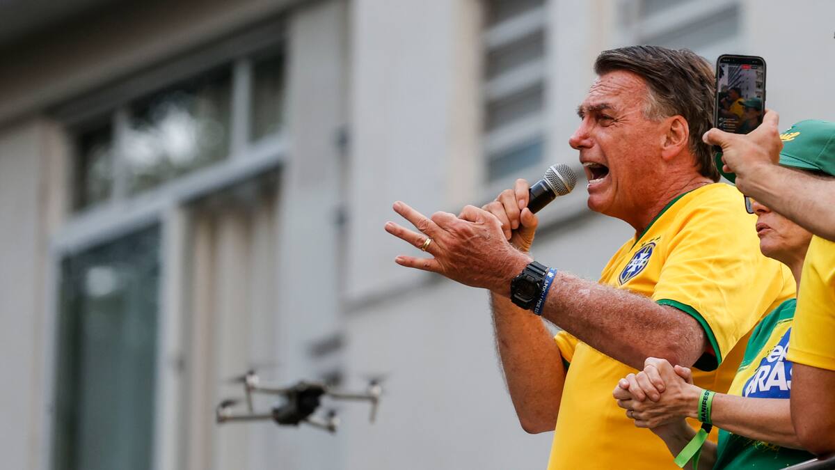 Bolsonaro dice ante multitud que “no se puede aceptar” que se inhabilite a “opositores”