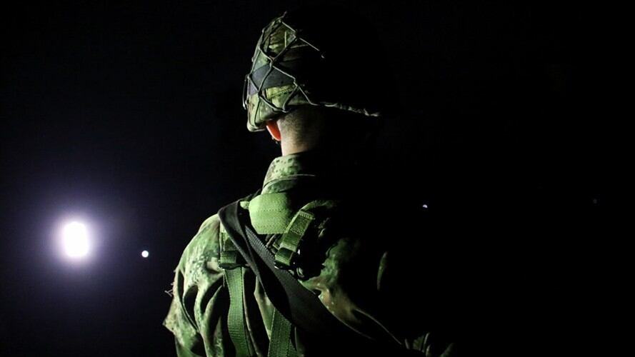 El uniformado, identificado como Einer Javier Pipicano, pertenecía al Batallón de Infantería número 56 Francisco Javier González. Foto: Colprensa