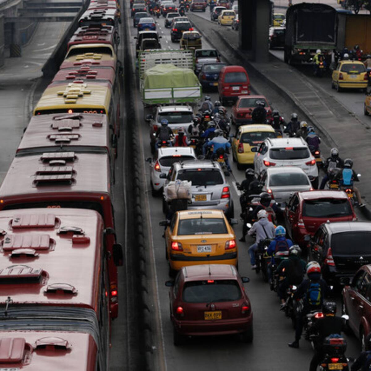 Polémica por propuesta para cobrar por km recorrido en Bogotá