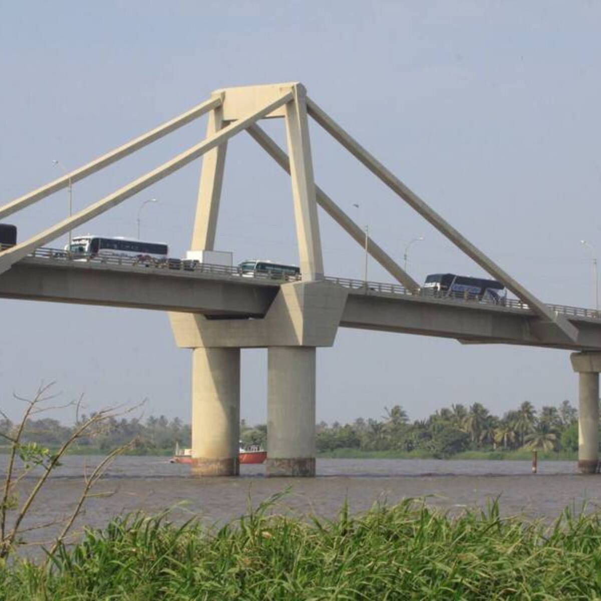 Alcalde de Barranquilla pide demoler el antiguo puente Pumarejo